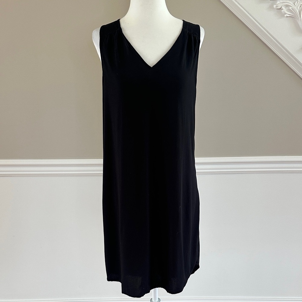 GAP Sleeveless Black Dress size Xs